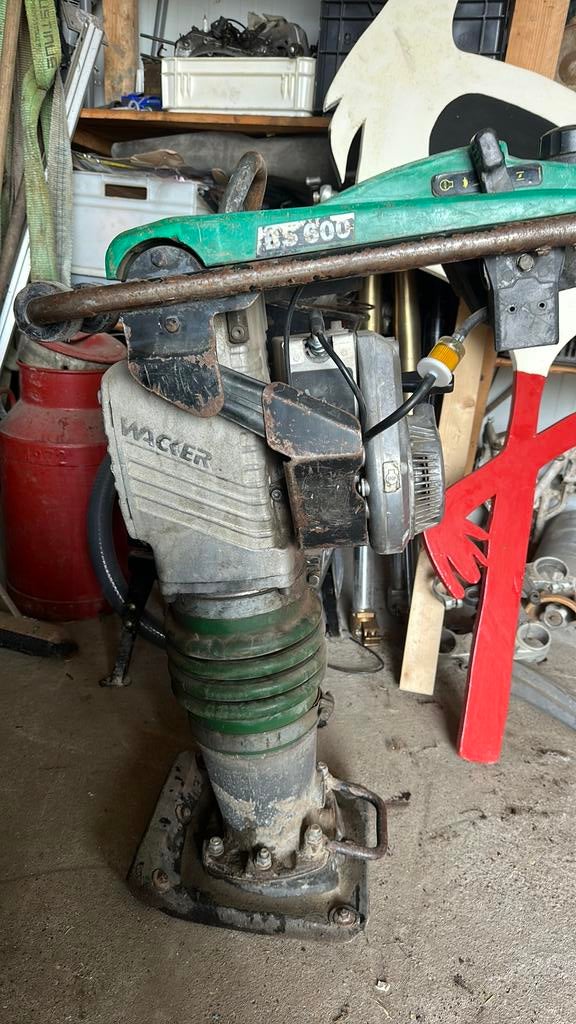 Wacker stamper bs 600, Ophalen of Verzenden, Zo goed als nieuw, Kolomboormachine