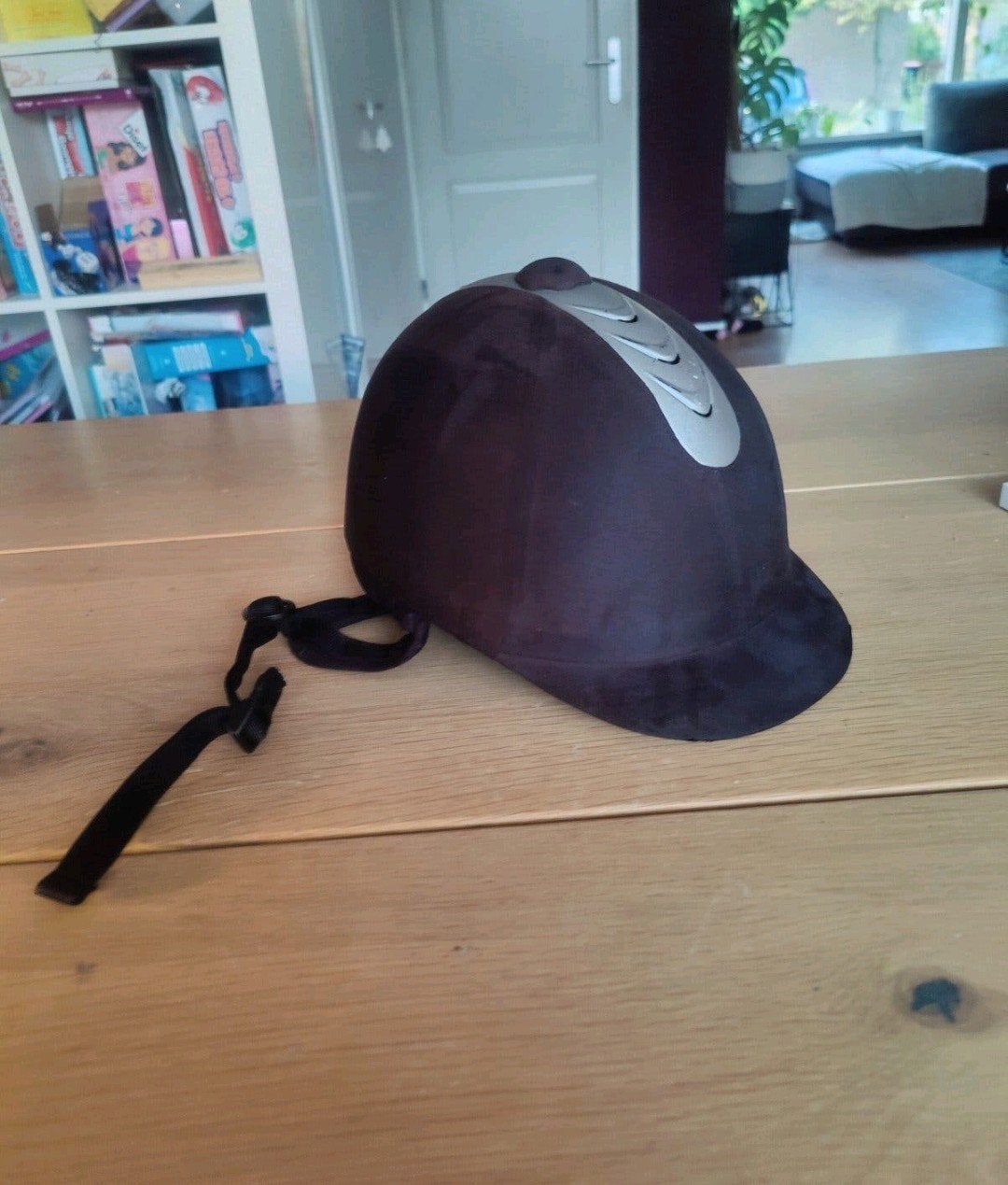 Donkerbruine paardrijcap maat 56cm, Dieren en Toebehoren, Ophalen