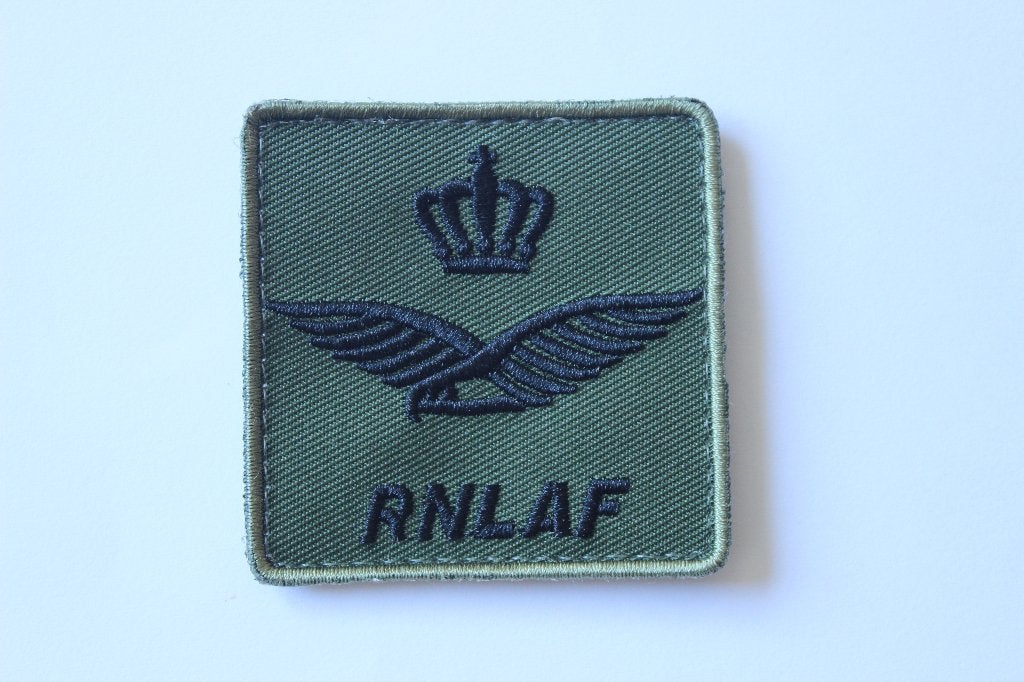 borstembleem  rnlaf  5,5 x 5,5 cm, Verzamelen, Verzenden, Zo goed als nieuw, Patch, Badge of Embleem