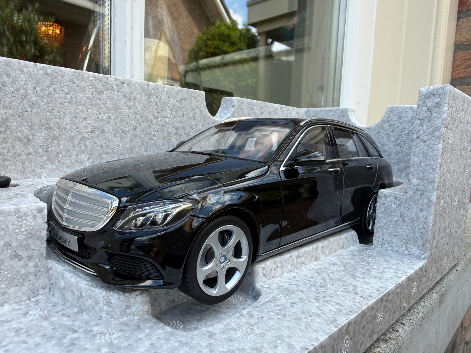 1:18 Mercedes S205 C-Klasse T-Modell zwart Norev Dealer, Hobby en Vrije tijd, Modelauto's | 1:18, Auto, Norev, 70-72 Av. de Bohlen, Vaulx-en-Velin, 69120, France
