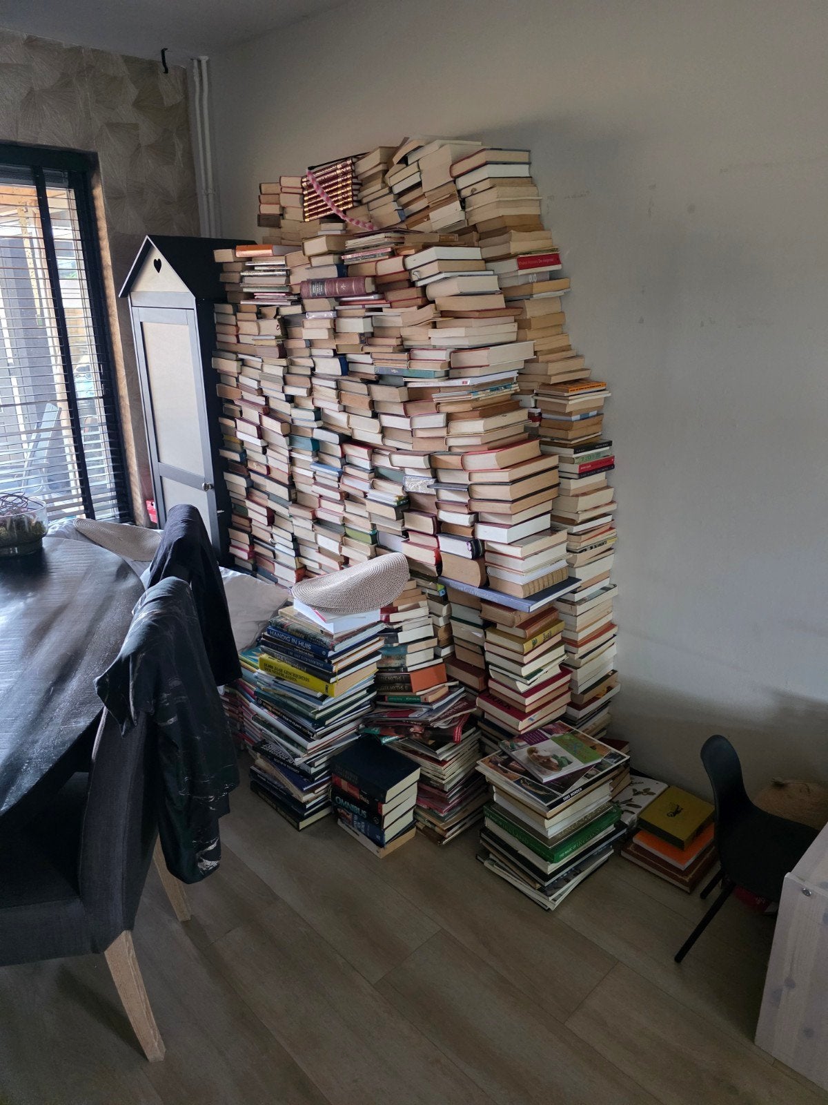 grote partij boeken, denk meer als 2000 van alle genres, Boeken, Partijen en Verzamelingen, Ophalen, Gelezen, Verschillende onderwerpen