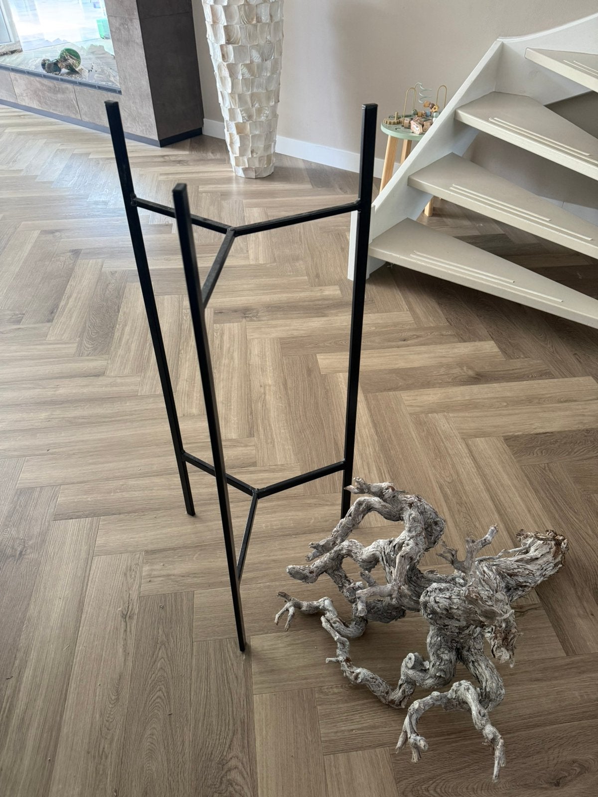 Planten pilaar of vaas met ghostwood tak, Huis en Inrichting, Ophalen, Zo goed als nieuw