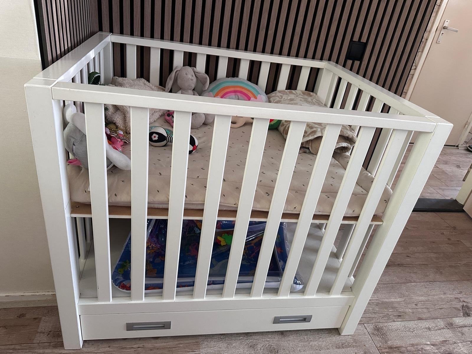 Verstelbare babybox TWF met opberglade, Ophalen, Gebruikt