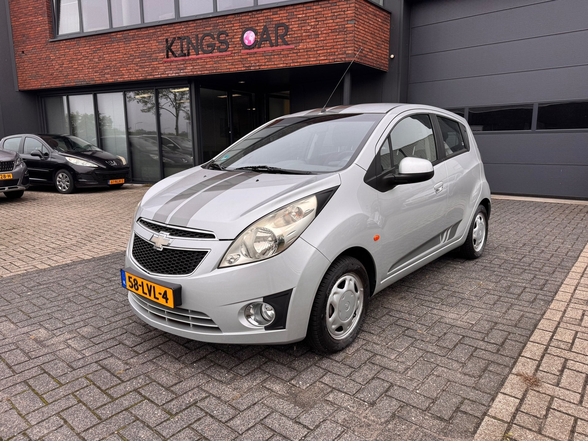 Chevrolet Spark 1.0 16V LS Airco Striping zeer sportief, Auto's, Voorwielaandrijving, Gebruikt, 4 cilinders, Elektrische ramen