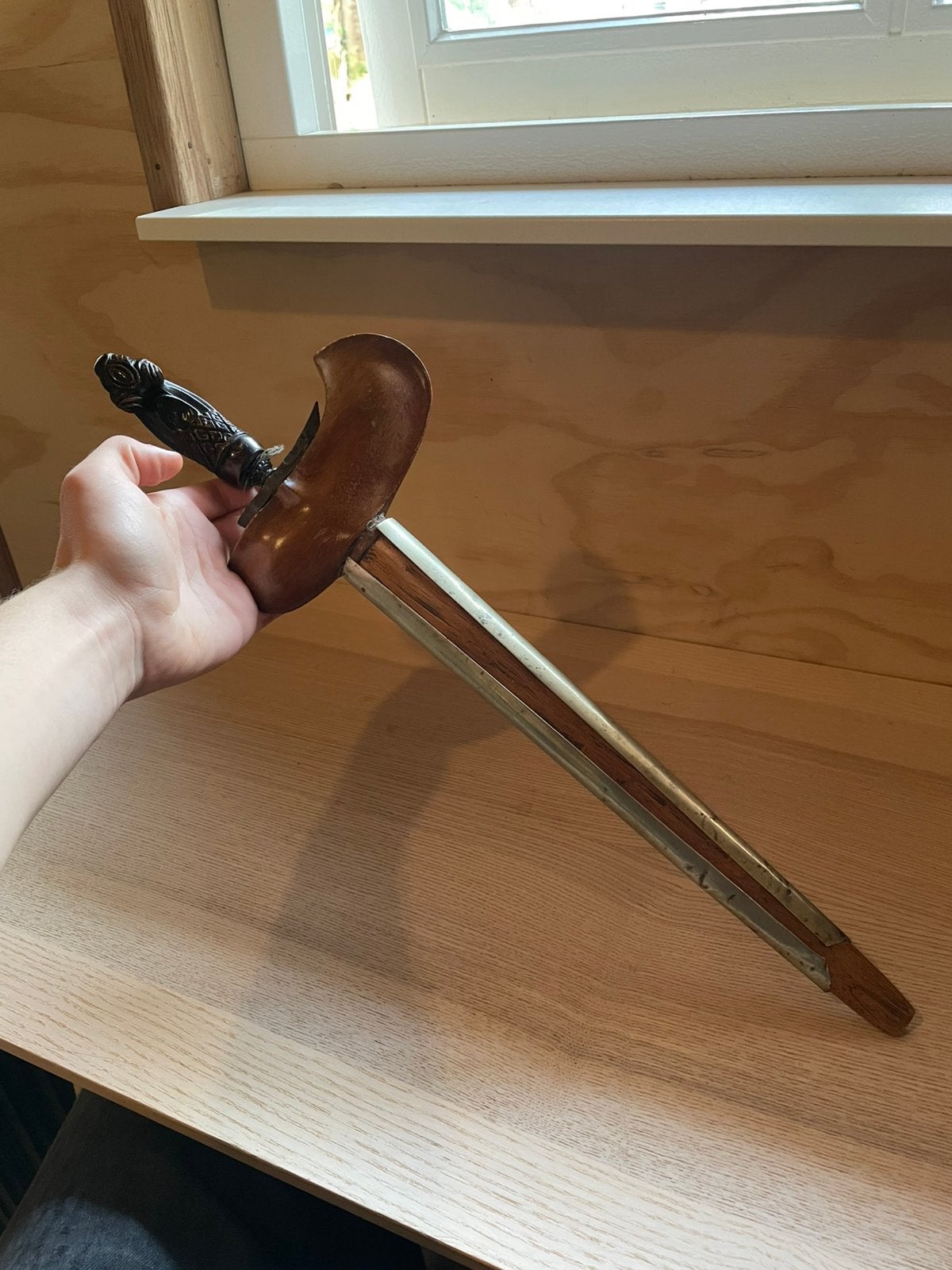 Antieke Indonesische Kris met prachtig bewerkt handvat, Antiek en Kunst, Ophalen of Verzenden
