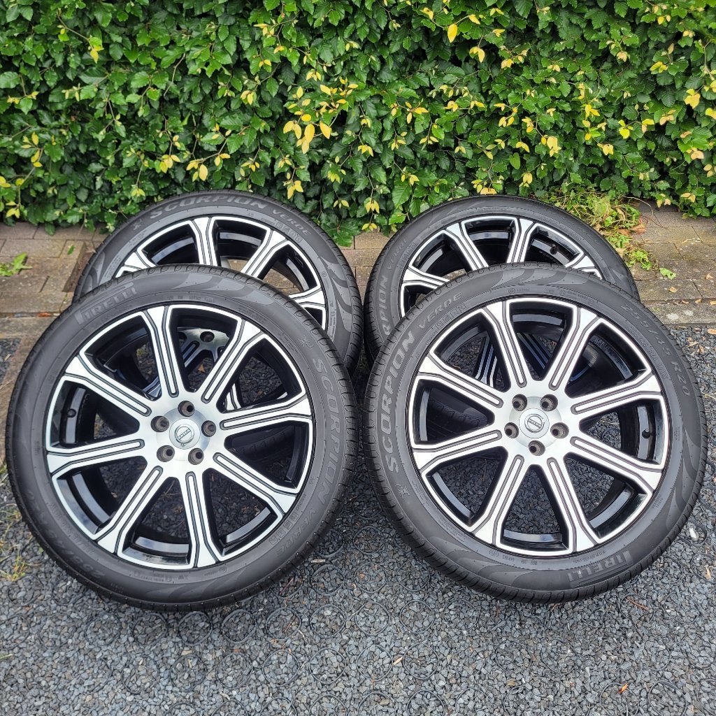 Originele Volvo 5x108 20 Black Diamond Cut  + Pirelli Banden, Gebruikt, 255 mm, Banden en Velgen, Ophalen of Verzenden