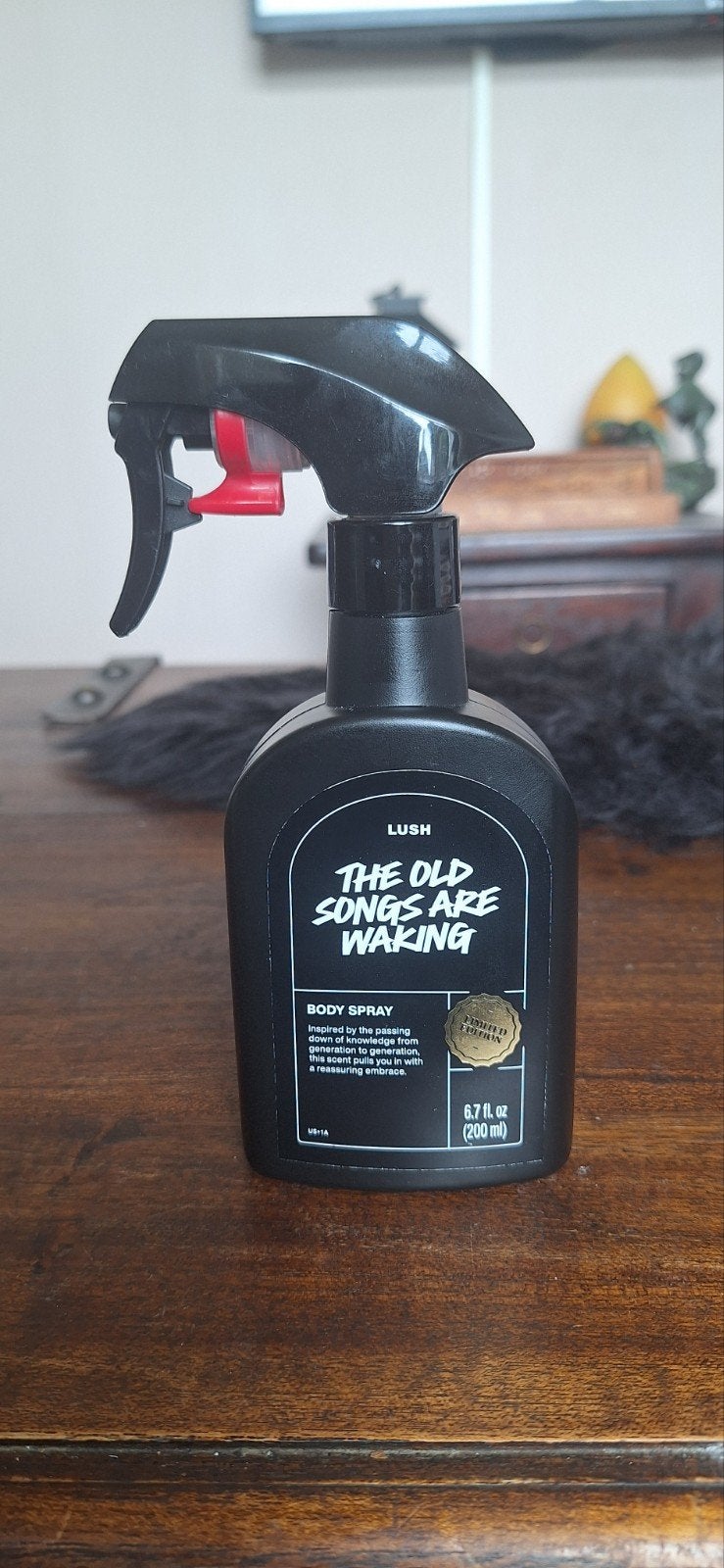 Lush The Old Songs Are Waking Body Spray 200ml, Verzenden, Nieuw, Overige typen