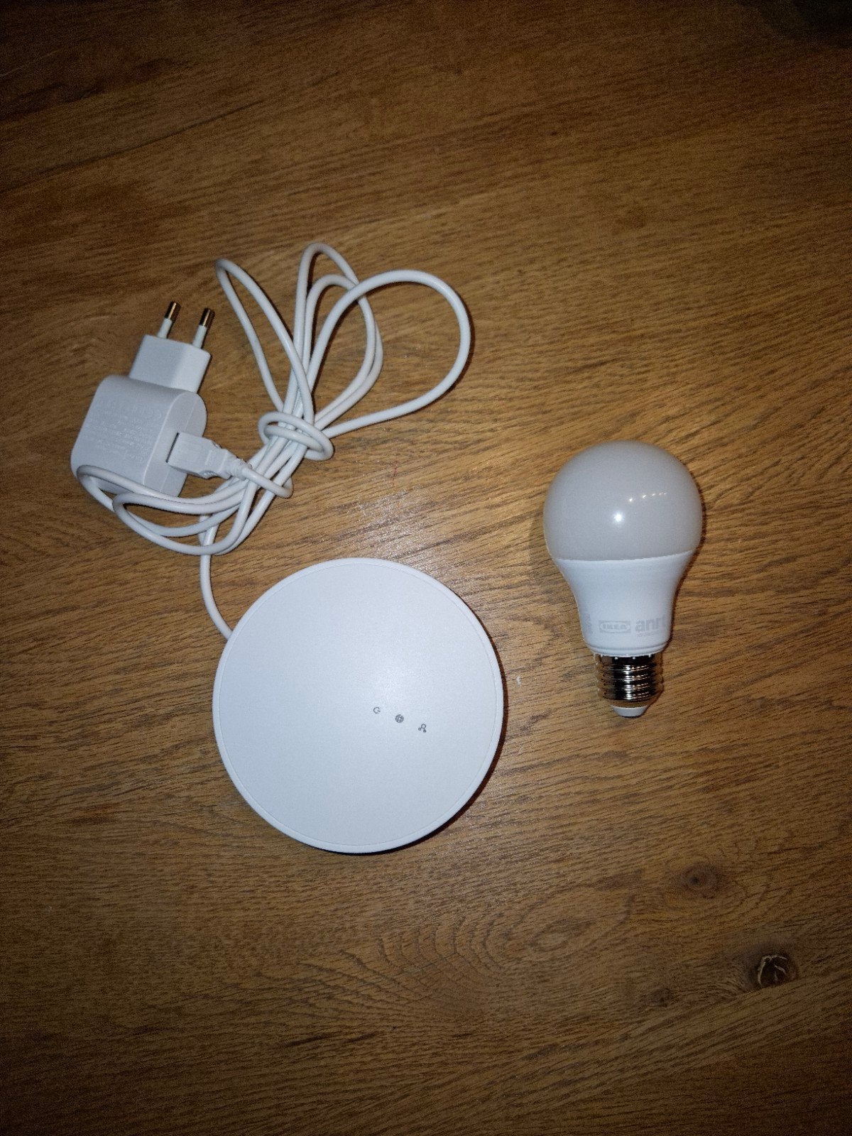 IKEA Hub (TRÅDFRI) met IKEA LED-lamp E27, Huis en Inrichting, Ophalen, Instelbaar wit, 60 watt of meer, E27 (groot)