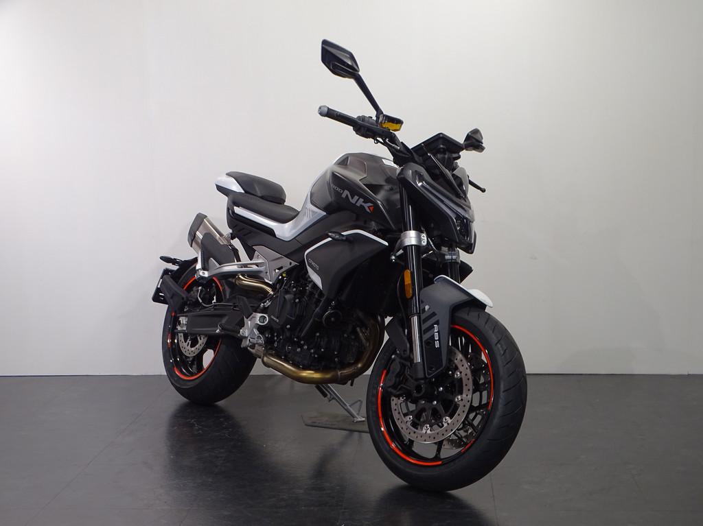 CFMOTO 800 NK ADVANCED, Motoren, Bedrijf, Meer dan 35 kW, Naked bike