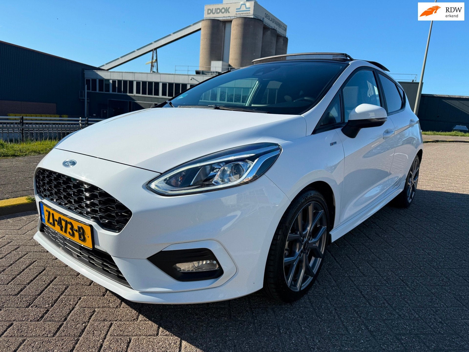 Ford Fiesta 1.0 EcoBoost ST-Line_PANORAMADAK_LUXE UITVOERING, Voorwielaandrijving, Dealer onderhouden, Stof, Gebruikt