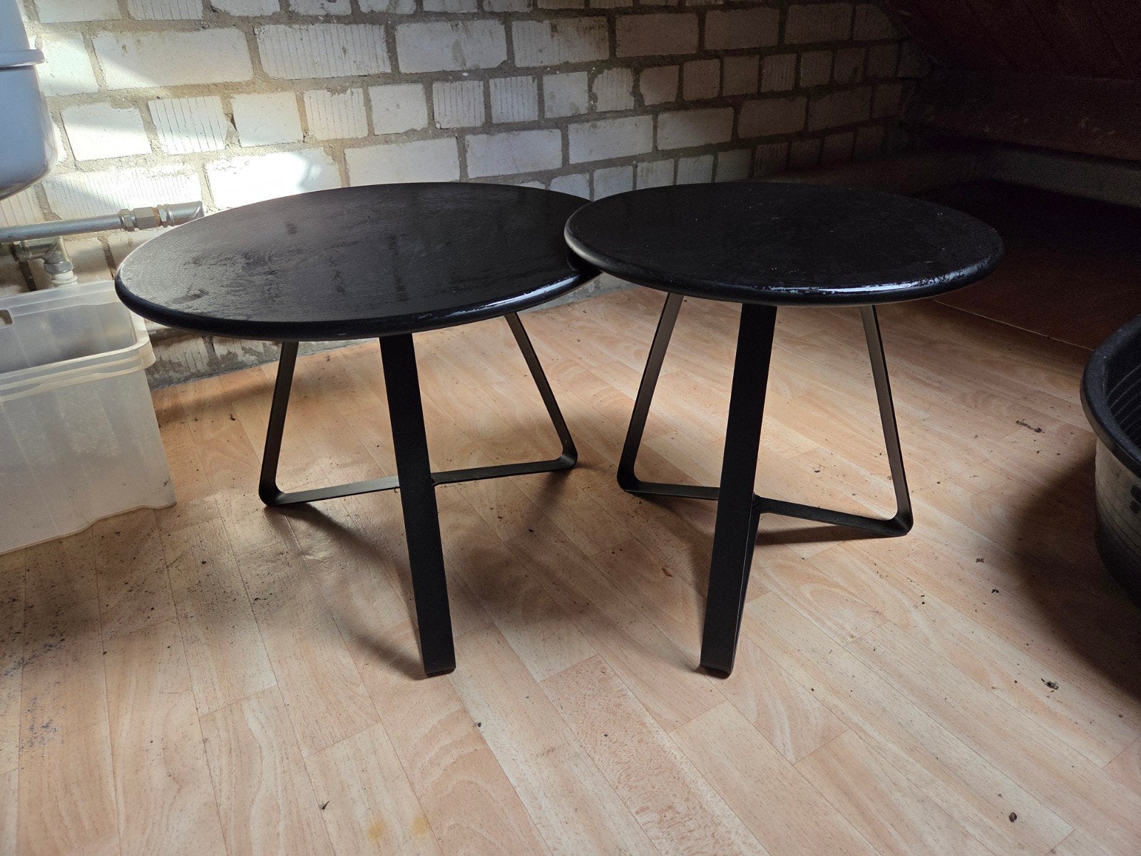 Set van 2 zwarte bijzettafels, rond, diverse afmetingen, Huis en Inrichting, Ophalen, Gebruikt