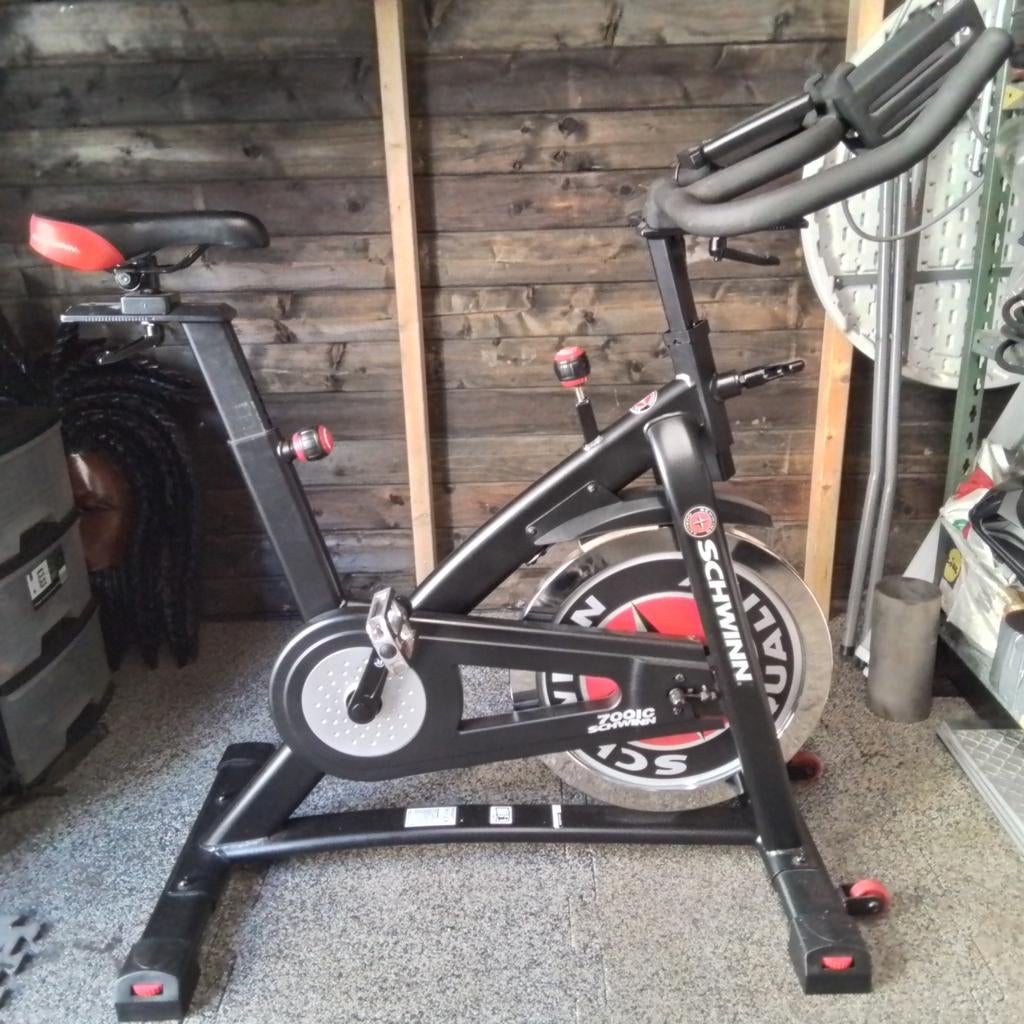 Hometrainer Schwinn 700ic  te koop, Ophalen, Gebruikt, Hometrainer