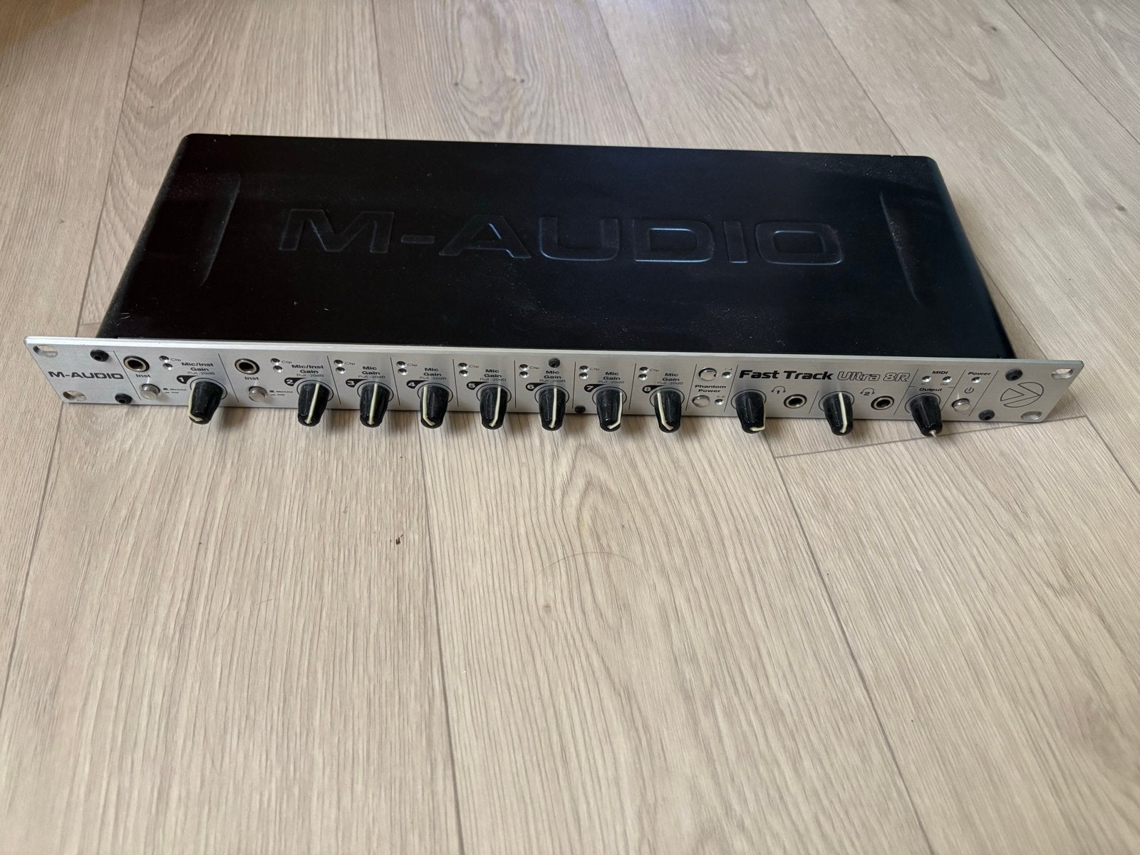 M-Audio Fast Track Ultra 8R Audio Interface, Muziek en Instrumenten, Mengpanelen, Gebruikt, 5 tot 10 kanalen, Microfooningang