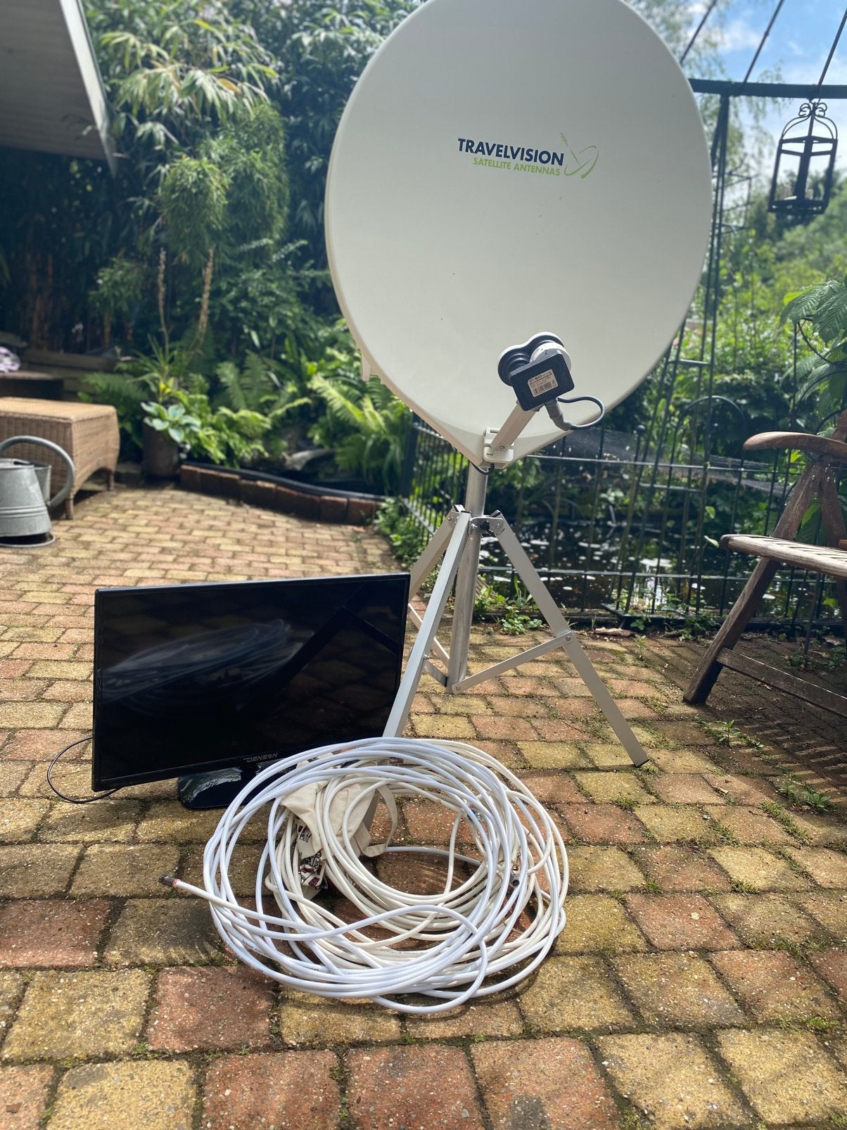 Zelf zoekende vol automatische schotel antenne., Audio, Tv en Foto, Schotelantennes, Ophalen of Verzenden, Zo goed als nieuw, (Schotel)antenne-accessoires