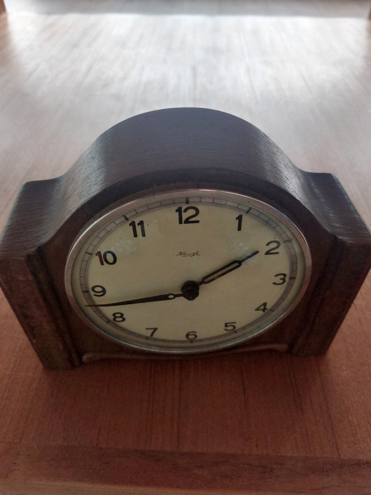 Antieke houten tafelklok - Haug, Antiek en Kunst, Ophalen of Verzenden