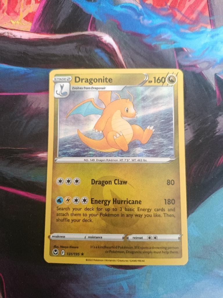 Pokemon kaart Dragonite 131/195 holo Silver Tempest, Ophalen of Verzenden, Zo goed als nieuw, Losse kaart, Foil