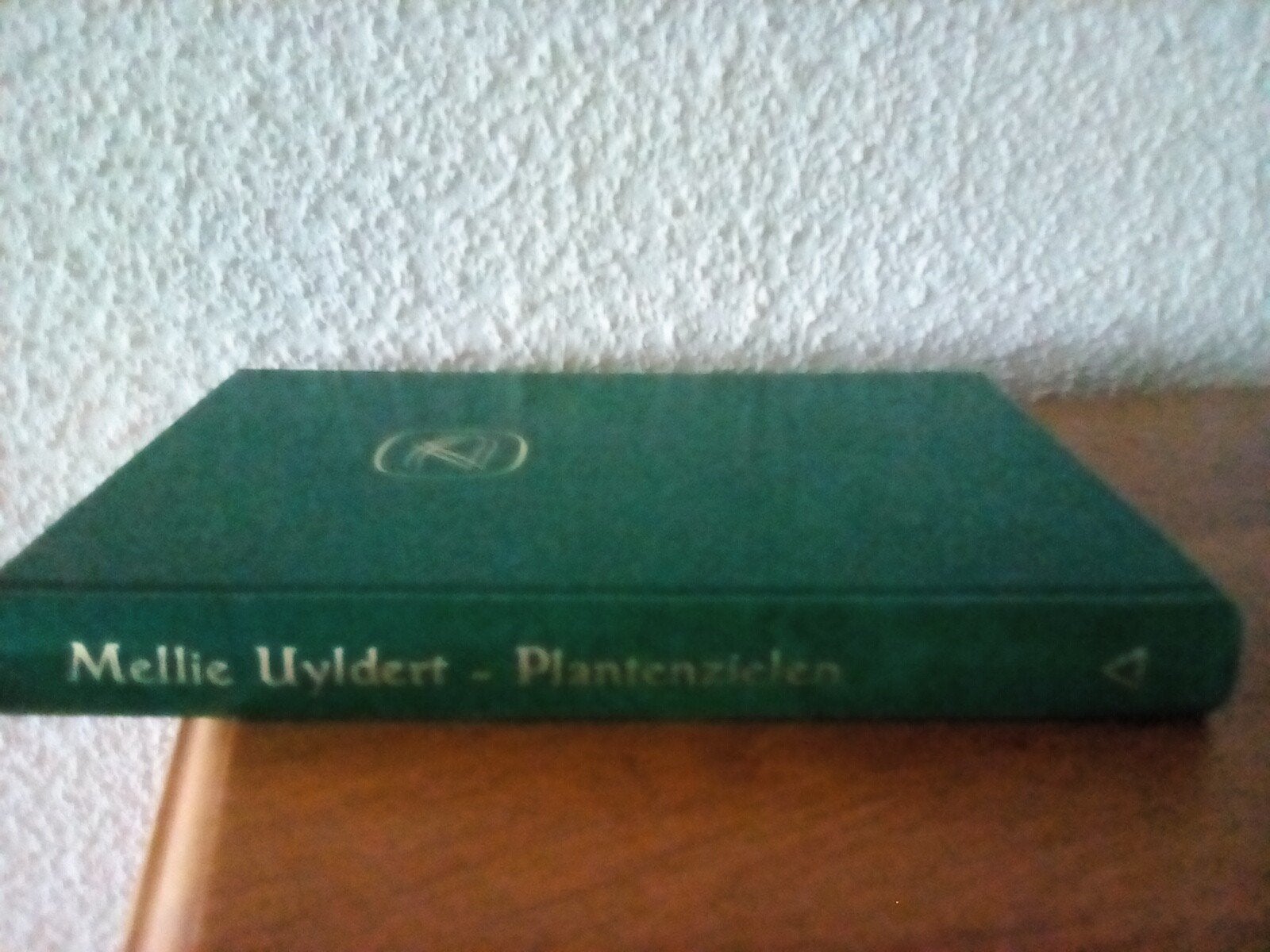Plantenzielen - Mellie Uyldert, Boeken, Ophalen of Verzenden, Zo goed als nieuw, Overige onderwerpen, Overige typen