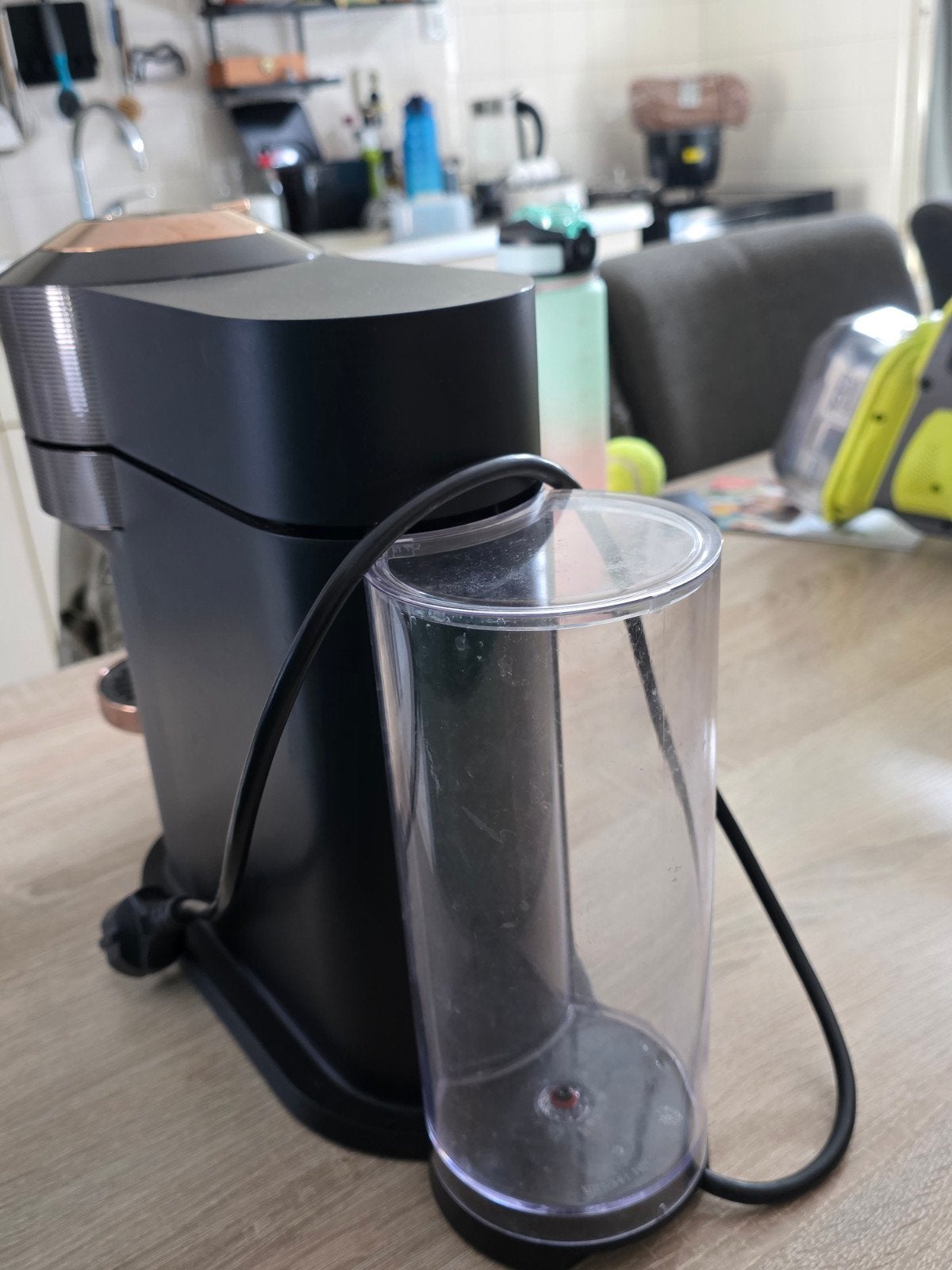Foto 4 van Magimix Nespresso Vertuo Next Premium Bruin