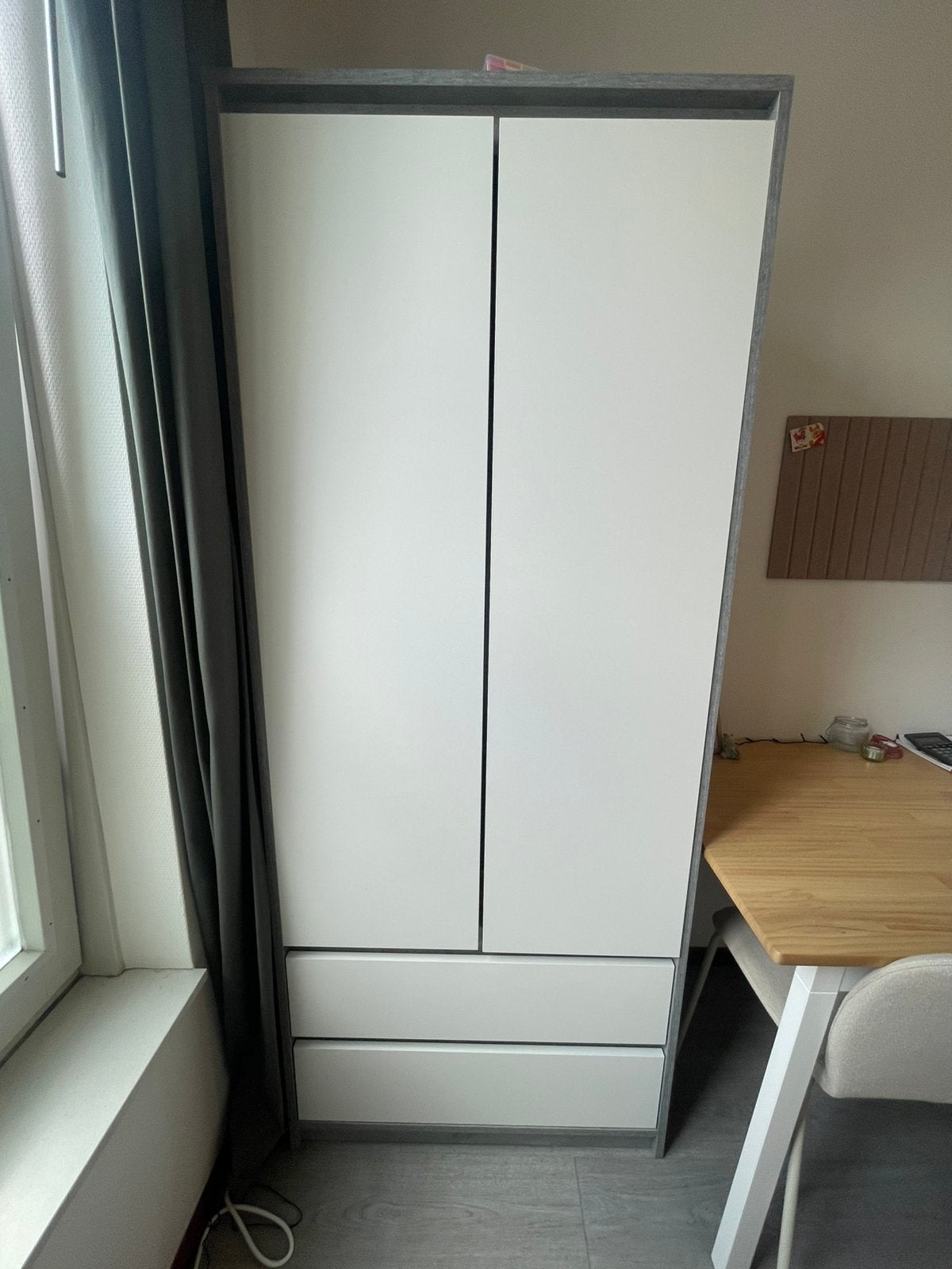 Kledingkast Billund, wit/grijs, 80x193cm, Overige materialen, 50 tot 100 cm, Zo goed als nieuw, 150 tot 200 cm