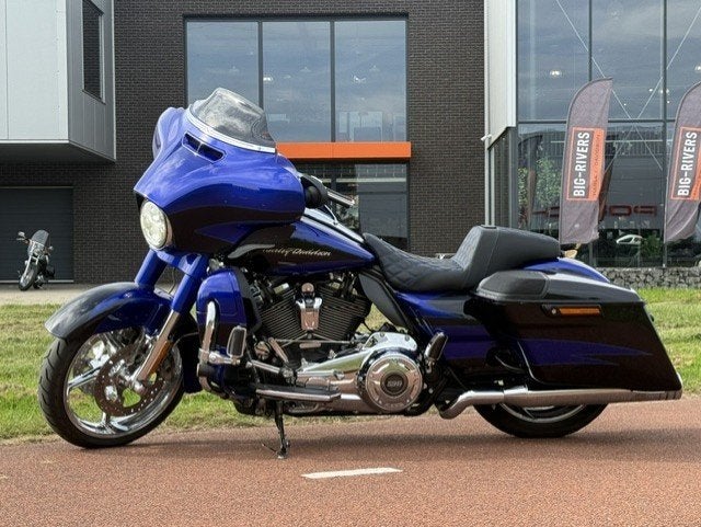 Harley-Davidson FLHXSE CVO Street Glide (bj 2017), Overig, Laan van Vredenoord 33
2289 DA  Rijswijk ZH, NL, 1868 cc, Harley-Davidson Benelux B.V.