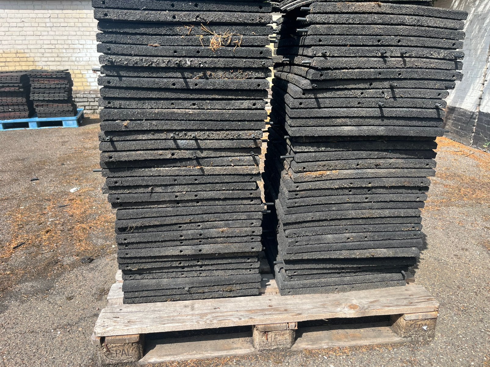 20 vierkante meter rubber tegels 8 euro per vierkante meter, Ophalen, Gebruikt, Overige materialen