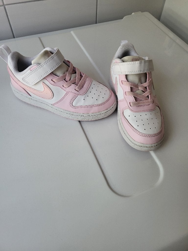 Nike schoenen mt 27, Gebruikt, Meisje, Schoenen, Ophalen of Verzenden