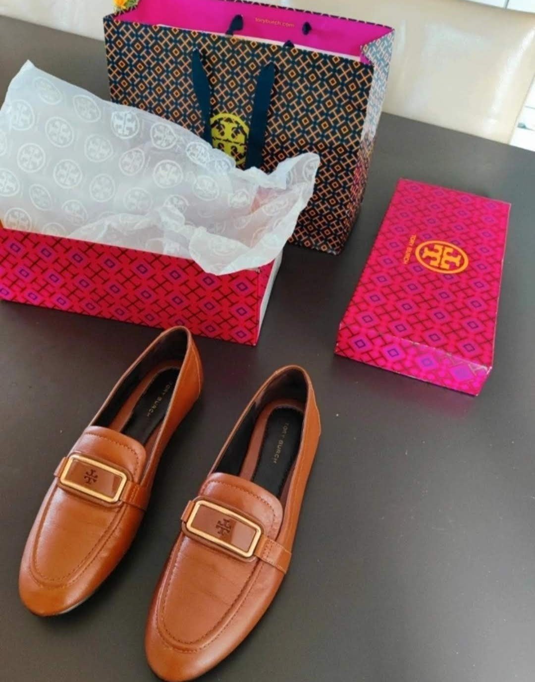 Tory Burch Nieuwe loafers cognac kleur maat 37 €389, Bruin, Instappers, Nieuw, Ophalen of Verzenden