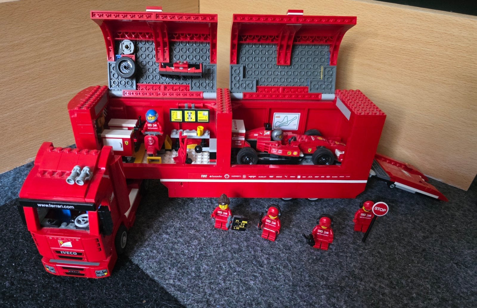 Speed Champions 75913 F14 T & Scuderia Ferrari truck
8-14, Ophalen, Gebruikt, Overige merken