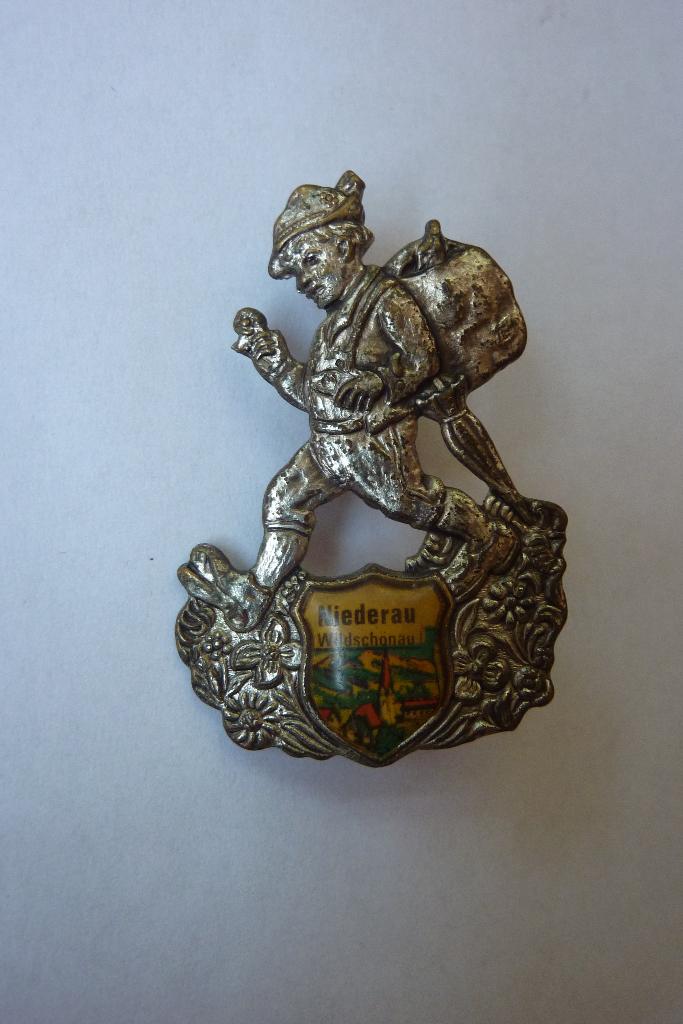 speldje wandelaar Niederau Wildschönau, Ophalen of Verzenden, Gebruikt, Stad of Land, Speldje of Pin