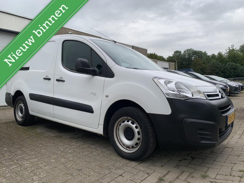 Citroen Berlingo 1.6 BlueHDI XL L2 EURO6 3P NWE APK/DISTRIBU, Auto's, Stof, Gebruikt, Euro 6, 4 cilinders