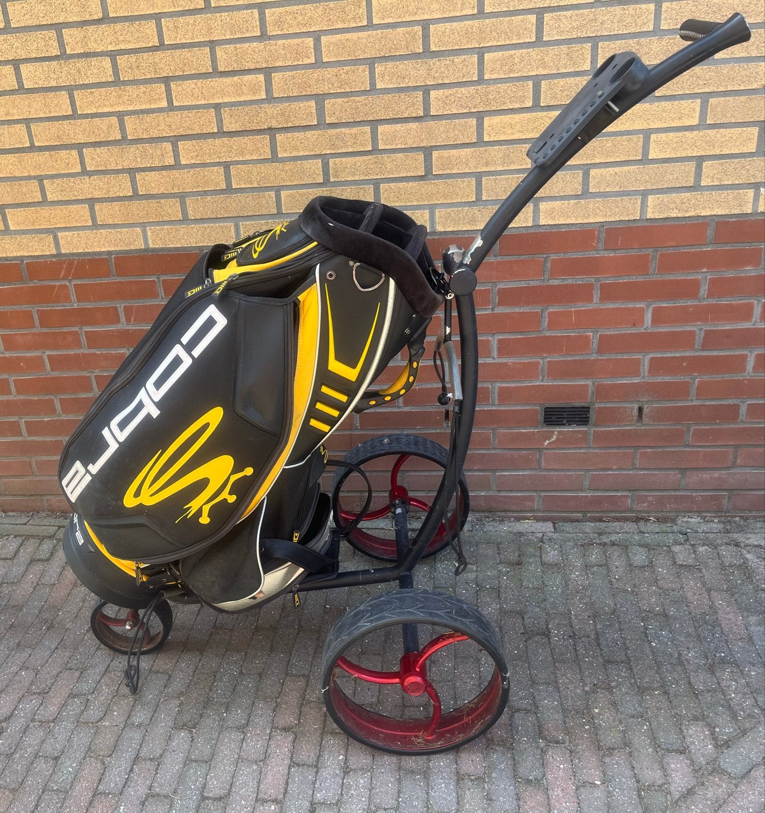 Golfkar met Cobra golftas en accessoires, Ophalen, Gebruikt, Golfkar, Overige merken