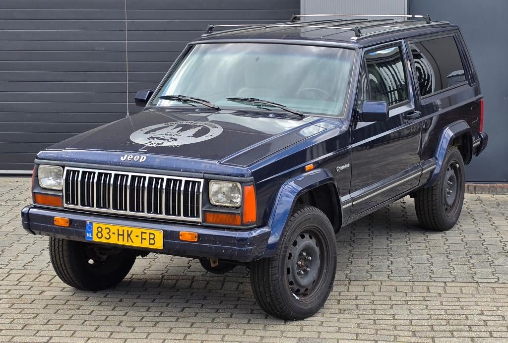 Jeep Cherokee XJ 1996 2.5 4wd 4x4 Diesel 3 Deurs 1040 Kilo!, Auto's, Stof, 4 cilinders, Blauw, Bedrijf