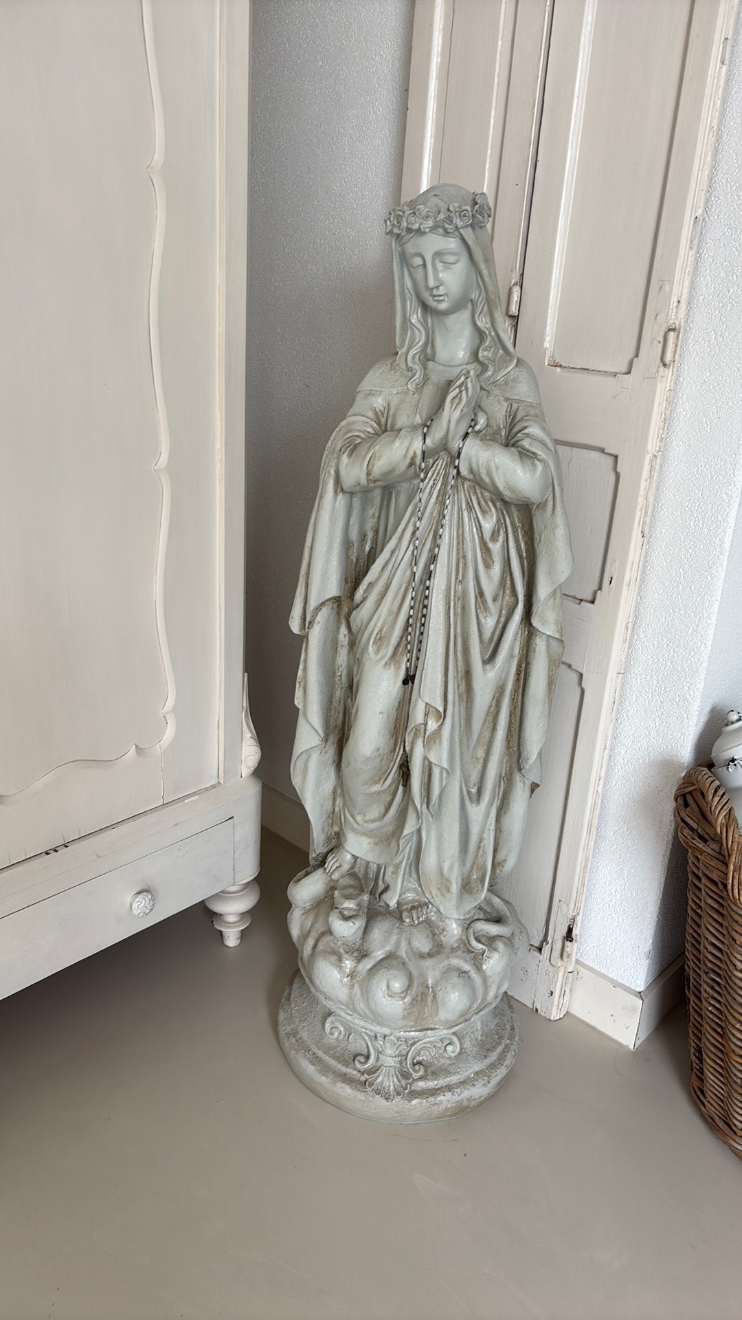Gevraagd: JdL Jeanne d’Arc Living Maria beeld polystone, Tuin en Terras, Ophalen of Verzenden, Zo goed als nieuw