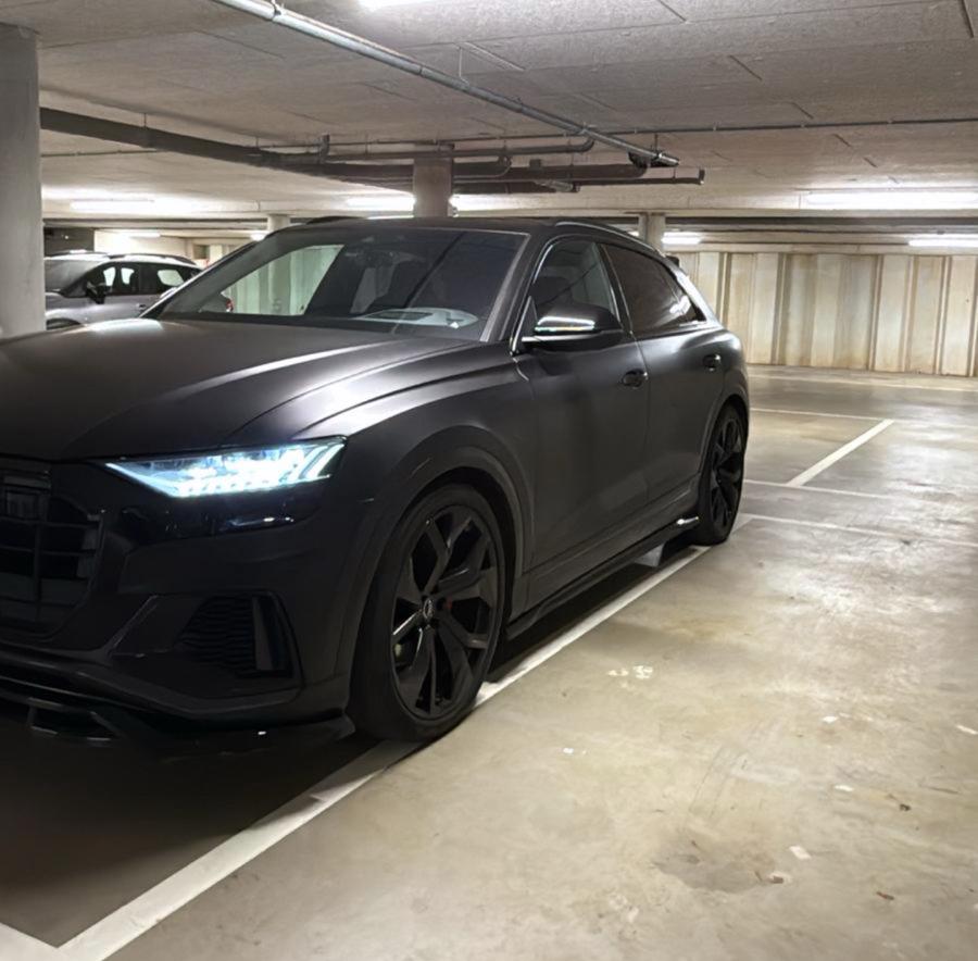 Audi Q8 (RSQ8 Pakket) te huur • 3.0 V6 400+ PK Quattro, Ophalen
