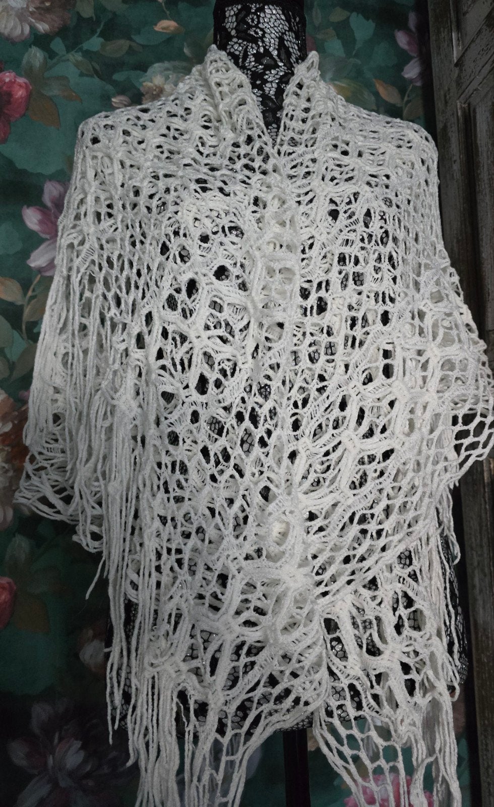 NIEUW ​Prachtig Gehaakte Omslagdoek Franjes -ZIE ADVERTENTIE, Kleding | Dames, Ophalen of Verzenden, Nieuw, Maat 46/48 (XL) of groter