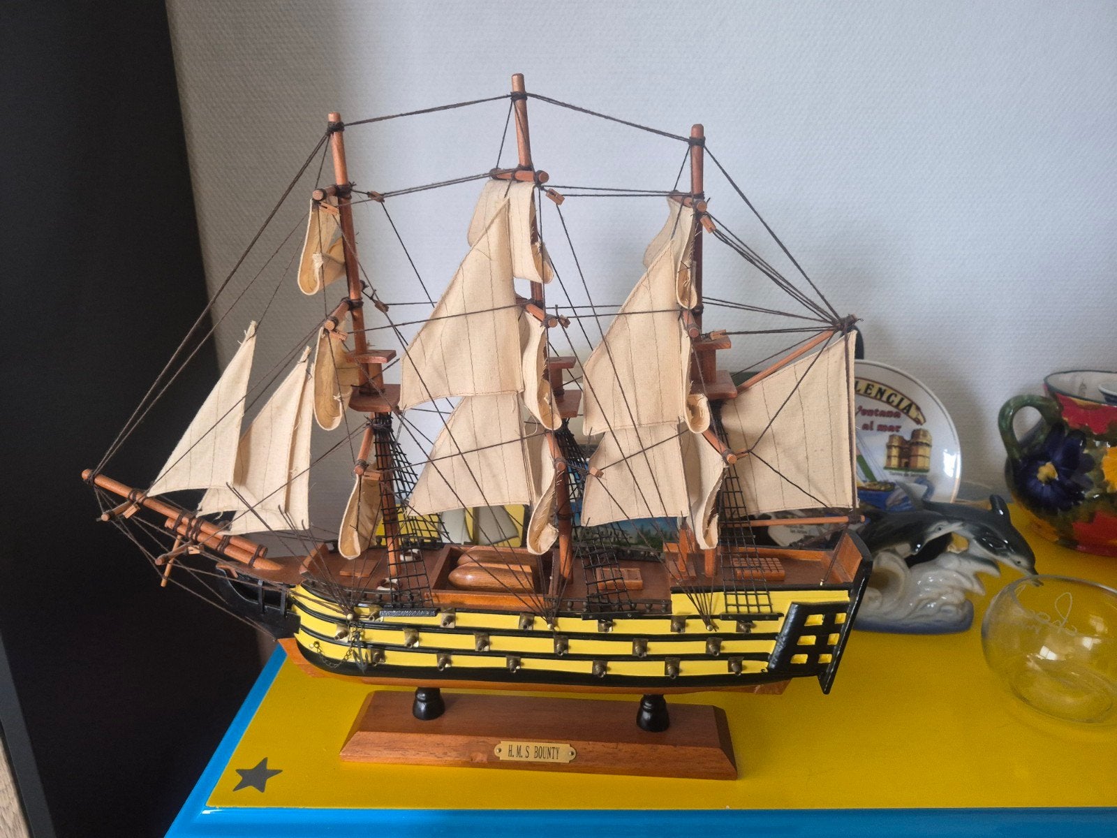 Gedetailleerd model van de HMS Bounty, Ophalen, Zo goed als nieuw