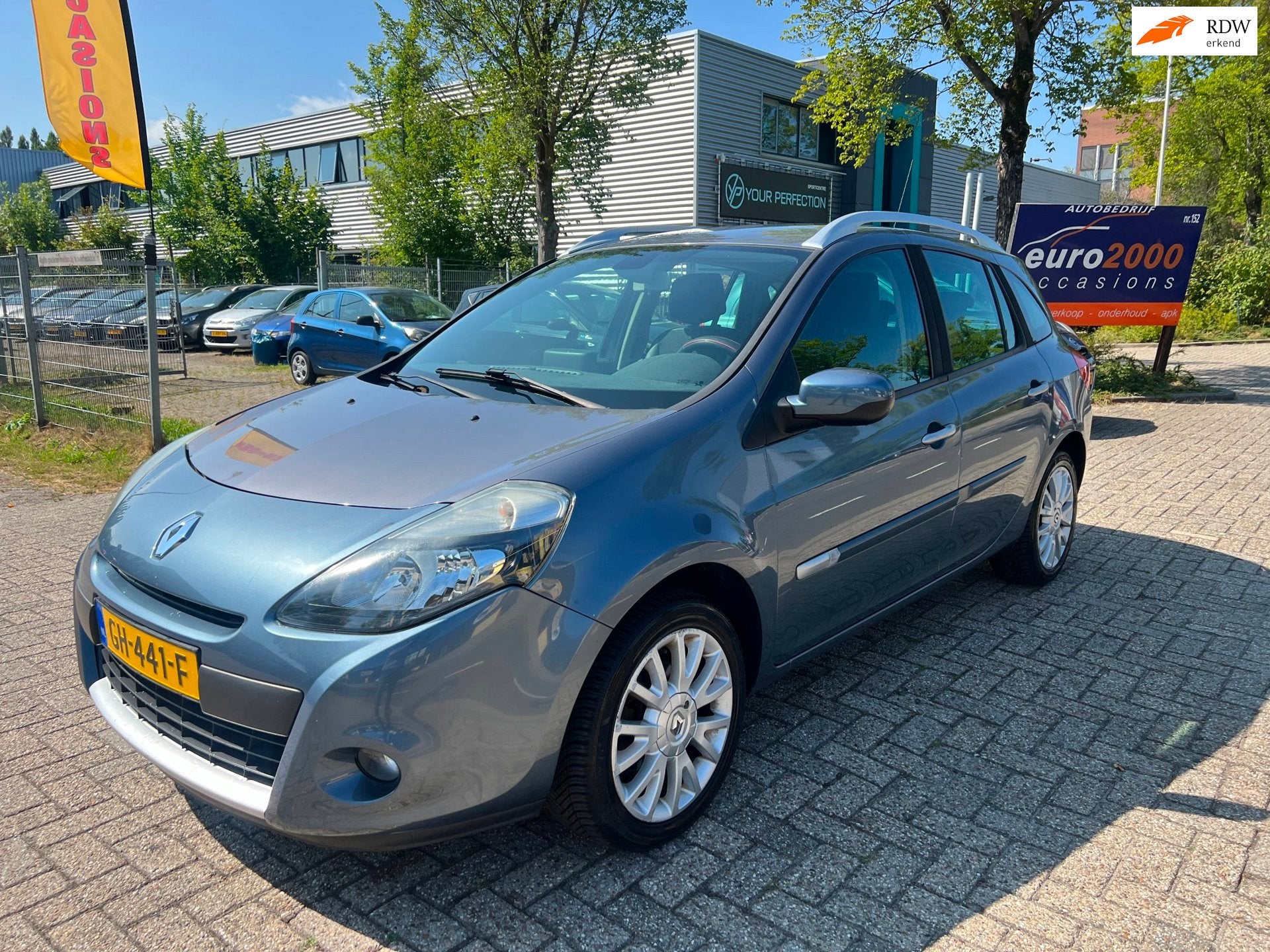 Renault Clio Estate 1.6-16V Dynamique - AUTOMAAT - NWE APK !, Auto's, Renault, Gebruikt, Zwart, 4 cilinders, Blauw
