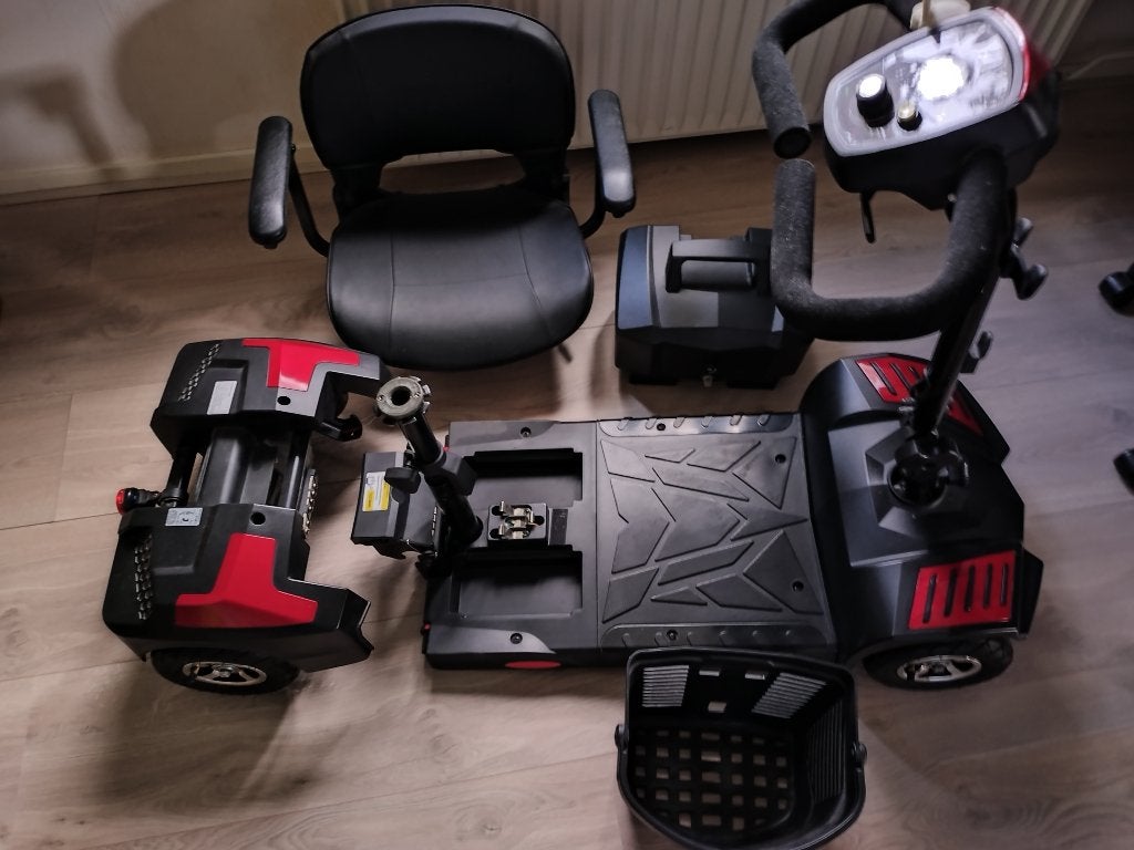 Opvouwbare scootmobiel, Diversen, Ophalen, 10 km/u of minder, Drive, Zo goed als nieuw