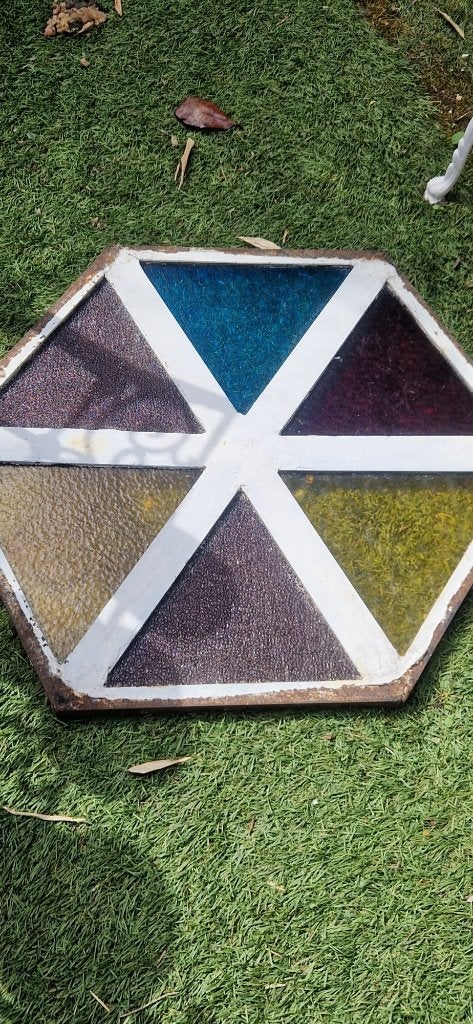 Zeshoek gietijzeren glas+lood (hexagonaal) patroon(brocante), Metaal, Gebruikt, Decoratieobject, Ophalen of Verzenden