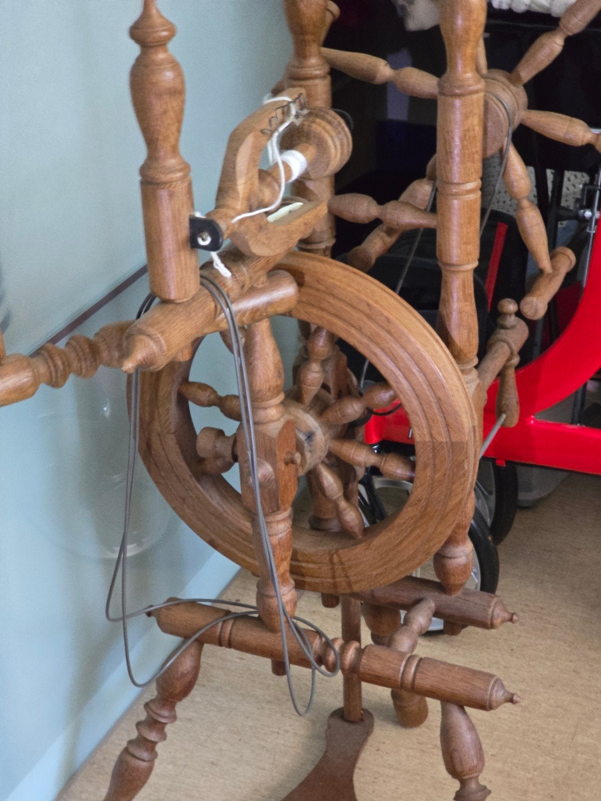 Prachtig houten spinnewiel - perfect voor handwerken, Ophalen of Verzenden, Zo goed als nieuw, Spinnewiel