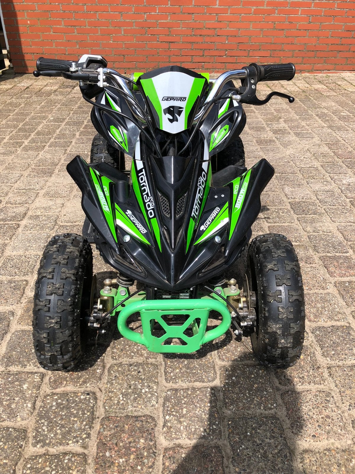 Quad voor kinderen., Ophalen