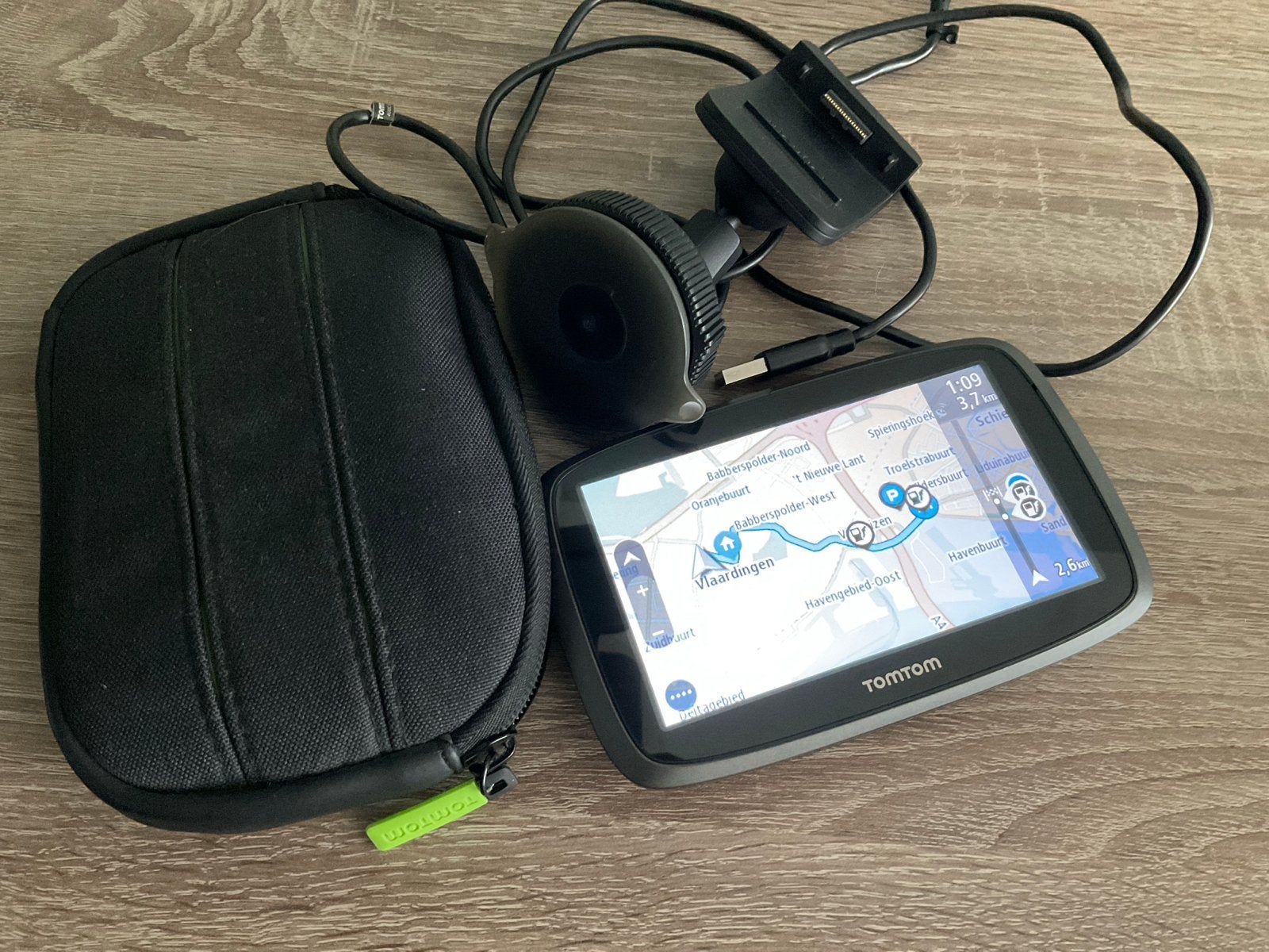 TomTom navigatiesysteem met accessoires en hoes, Ophalen of Verzenden, Gebruikt
