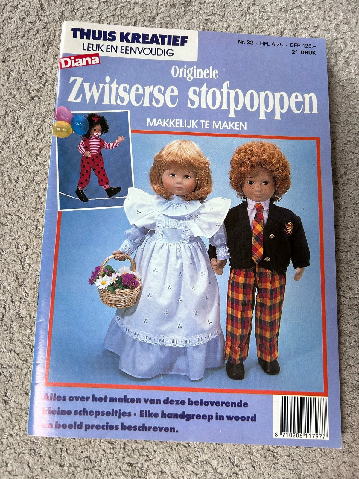 Originele Zwitserse stofpoppen Maakboek poppen maken, Ophalen of Verzenden, Gebruikt, Overige typen