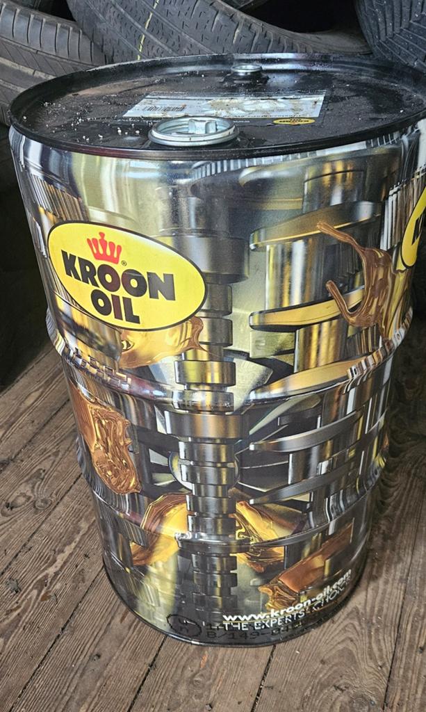 Olie vat leeg 60 liter met mooie decoratie, Ophalen