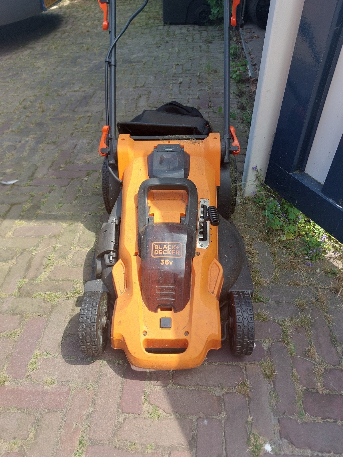 Black+Decker 36V Accu-grasmaaier CLMA4820L2 met motor pech., Ophalen, Cirkelmaaier, Gebruikt, Accu-grasmaaier