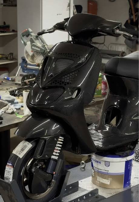Piaggio zip sp98 carbon kappenset (gezocht), Ophalen of Verzenden, Zo goed als nieuw, Kap, Piaggio