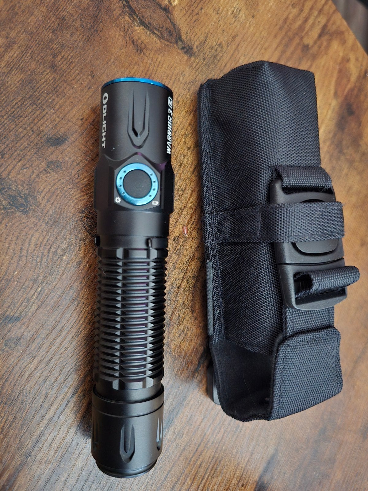 Olight Warrior 3S Zaklamp met Holster, Ophalen of Verzenden, Zo goed als nieuw, Accu