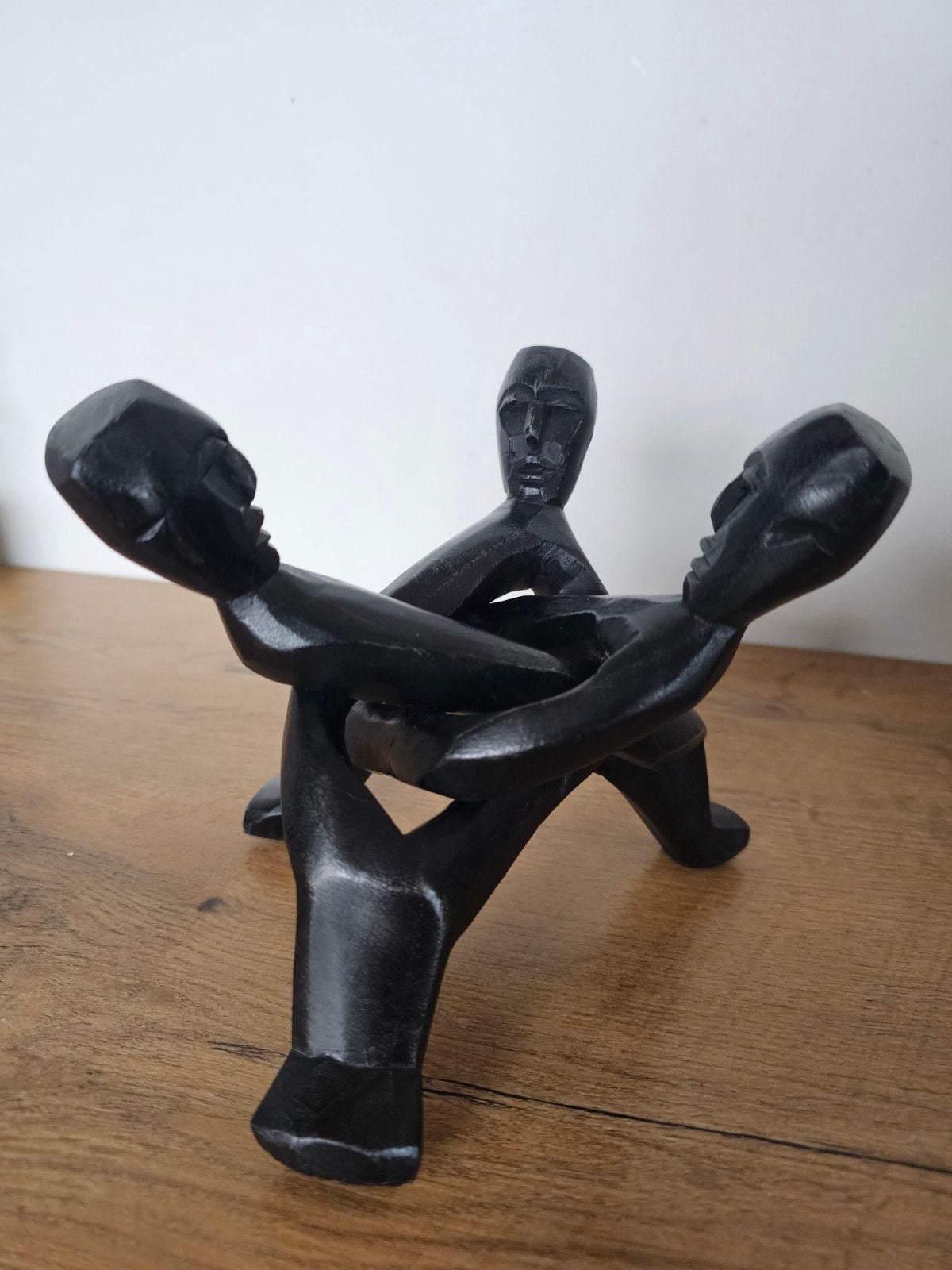 Zwart Houten Afrikaans Beeld - Drie Wijzen - Handgesneden, Groep mensen, Ophalen of Verzenden, Handgemaakt, Beeld