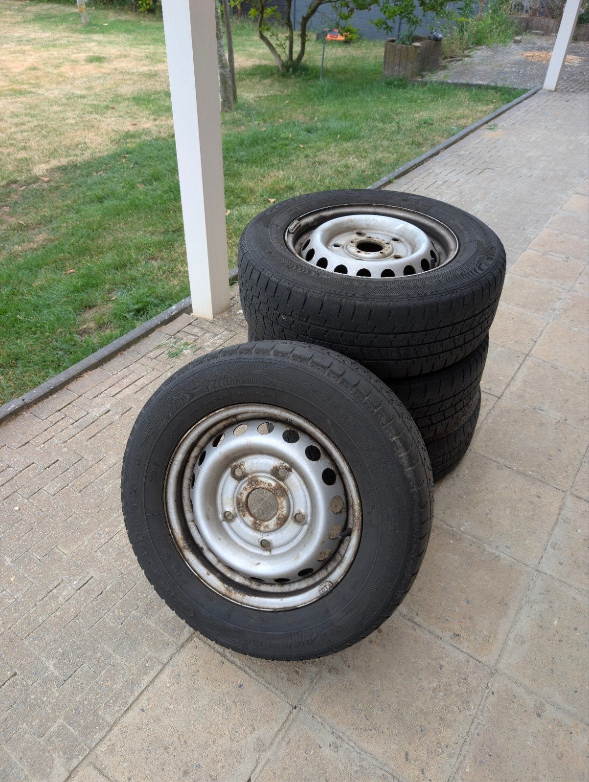 Ford Transit winterbanden / reservewiel 215/65R15C 104/102T, Ophalen