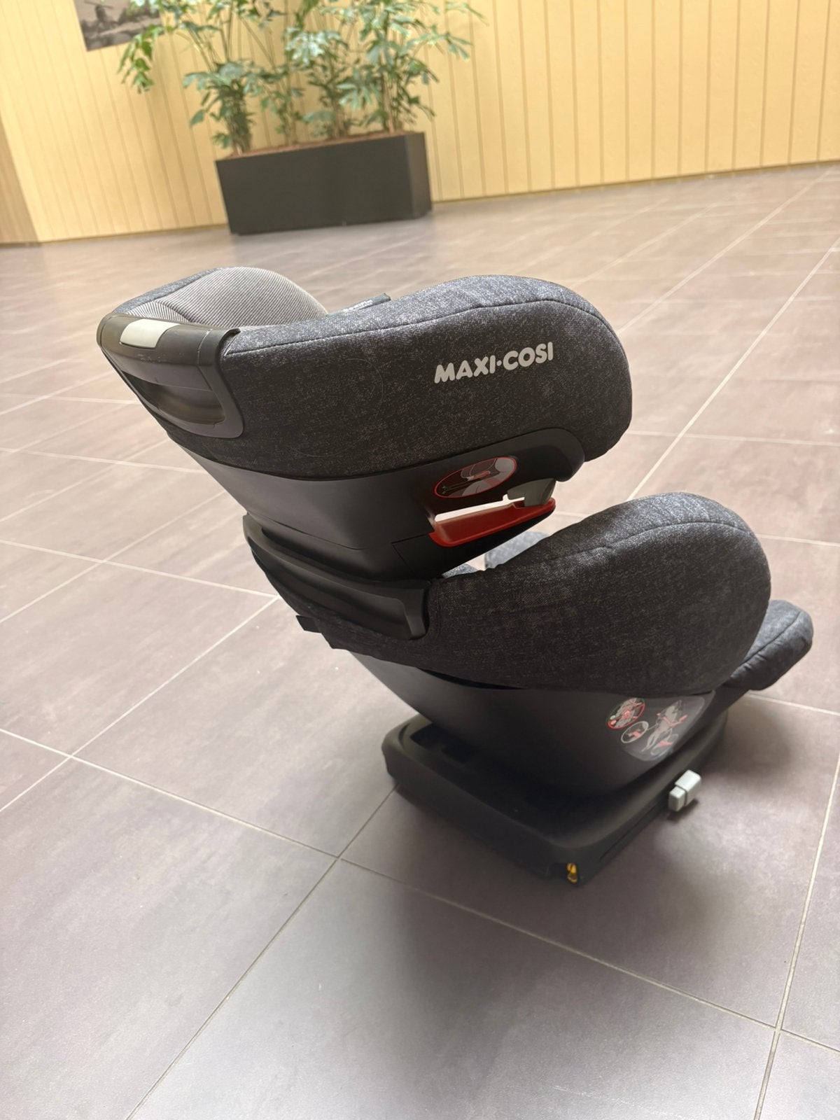 Maxi-Cosi, Motoren, Ophalen, Zo goed als nieuw